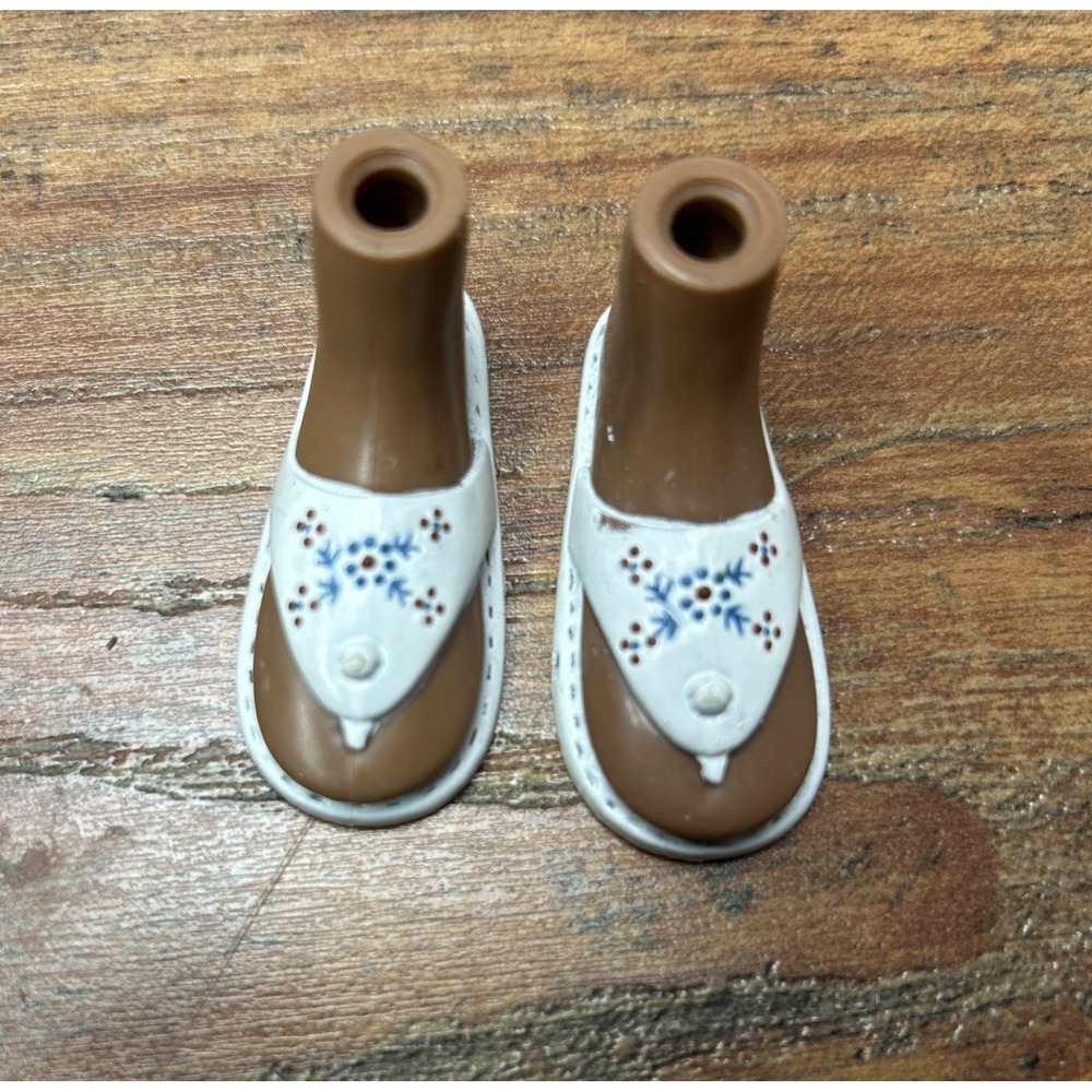 Bratz Doll Clothes Sunkissed Summer Sasha Shoes Flip‎ Flops Sandals White